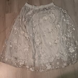 Elegant Floral Embroidered Skirt - White